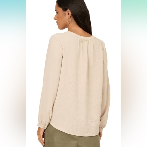 Adrianna Papell V- Placket Airflow Woven Blouse Size 2X NWT Pebble - Picture 2 of 10